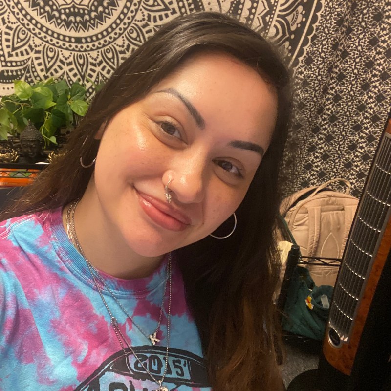 Kyra E.